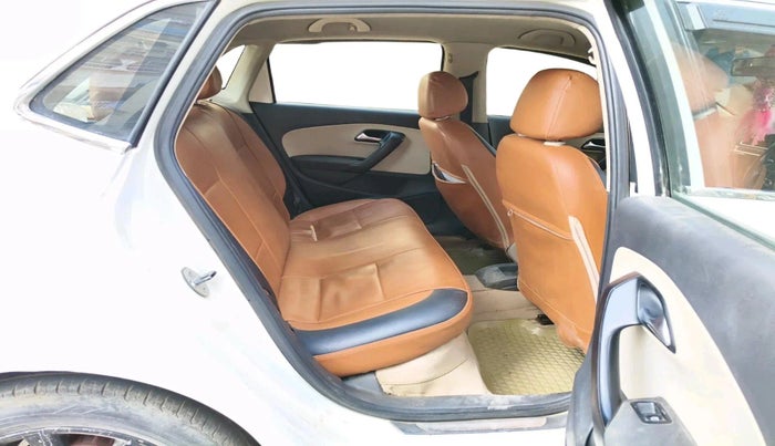 2013 Volkswagen Polo HIGHLINE DIESEL, Diesel, Manual, 95,201 km, interior