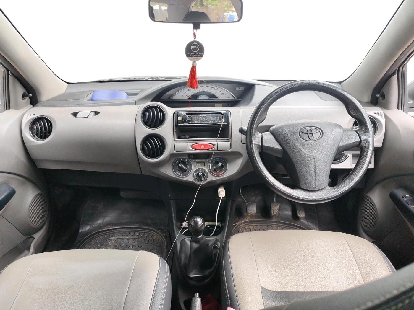 2011 Toyota Etios G, CNG, Manual, 1,64,812 km, interior