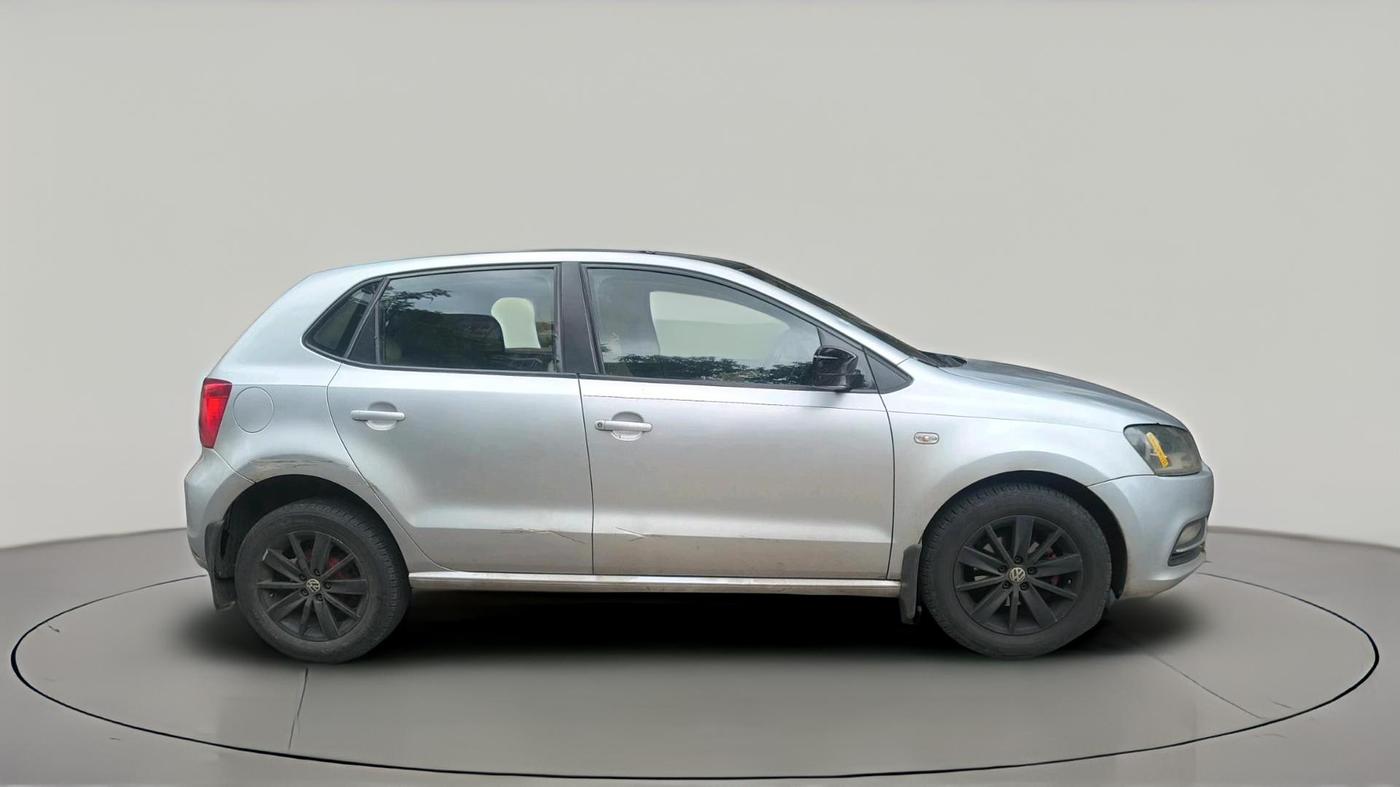 2015 Volkswagen Polo HIGHLINE1.5L, Diesel, Manual, 1,09,017 km, exterior