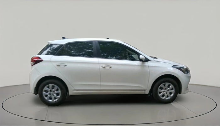 2017 Hyundai Elite i20 SPORTZ 1.4 CRDI, Diesel, Manual, 1,12,419 km, exterior