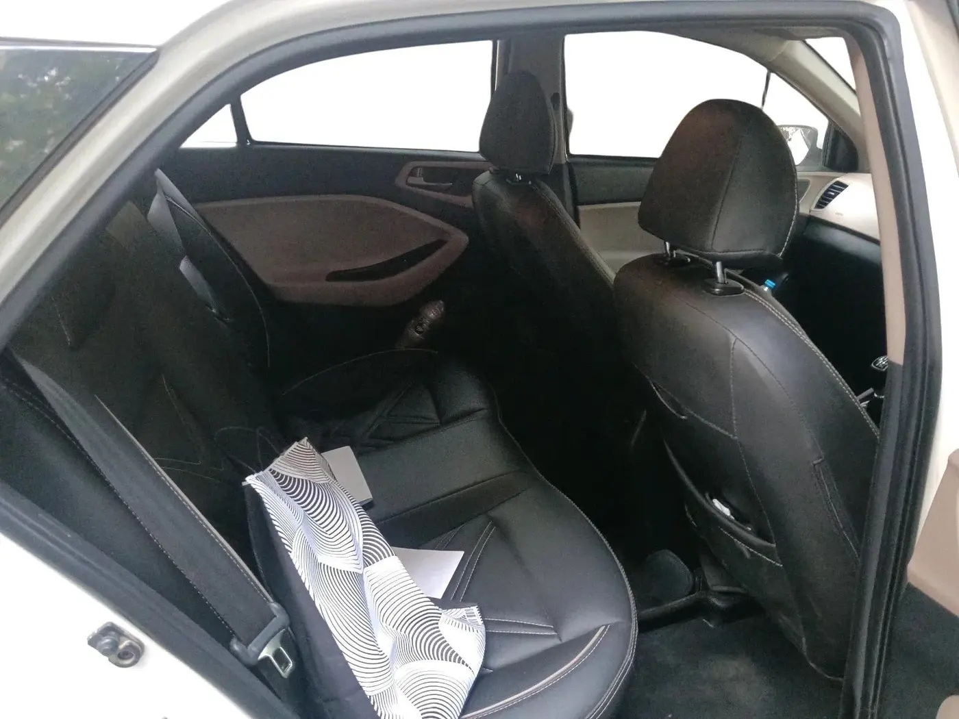 2017 Hyundai Elite i20 SPORTZ 1.4 CRDI, Diesel, Manual, 1,12,419 km, interior