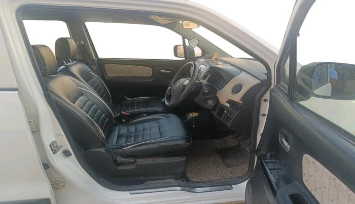 2017 Maruti Wagon R 1.0 VXI, CNG, Manual, 56,536 km, interior