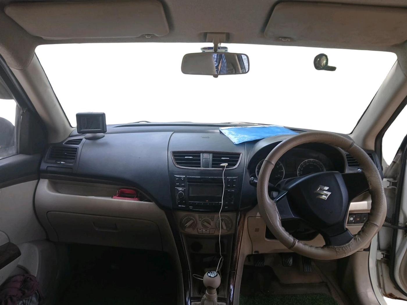 2016 Maruti Swift Dzire VXI, CNG, Manual, 1,25,580 km, interior