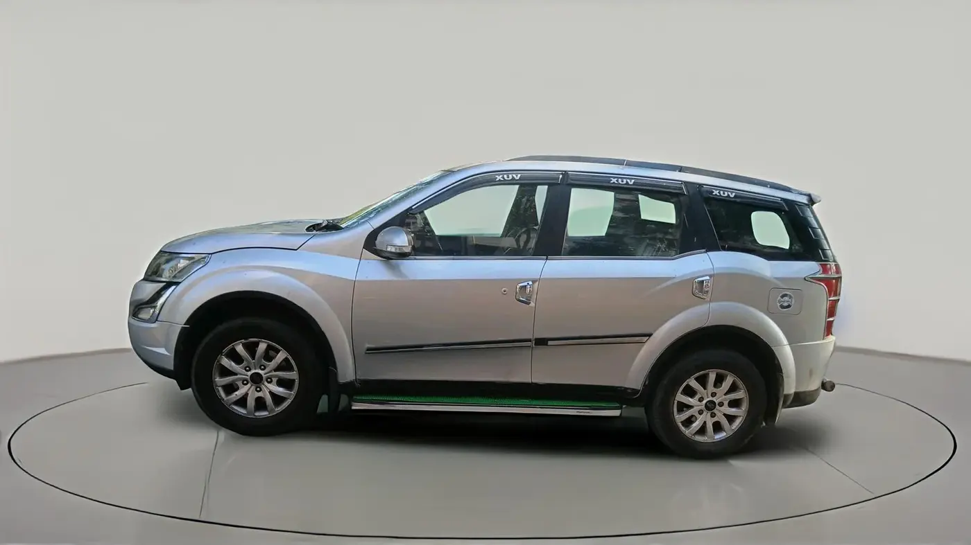 2015 Mahindra XUV500 W10, Diesel, Manual, 1,13,245 km, exterior