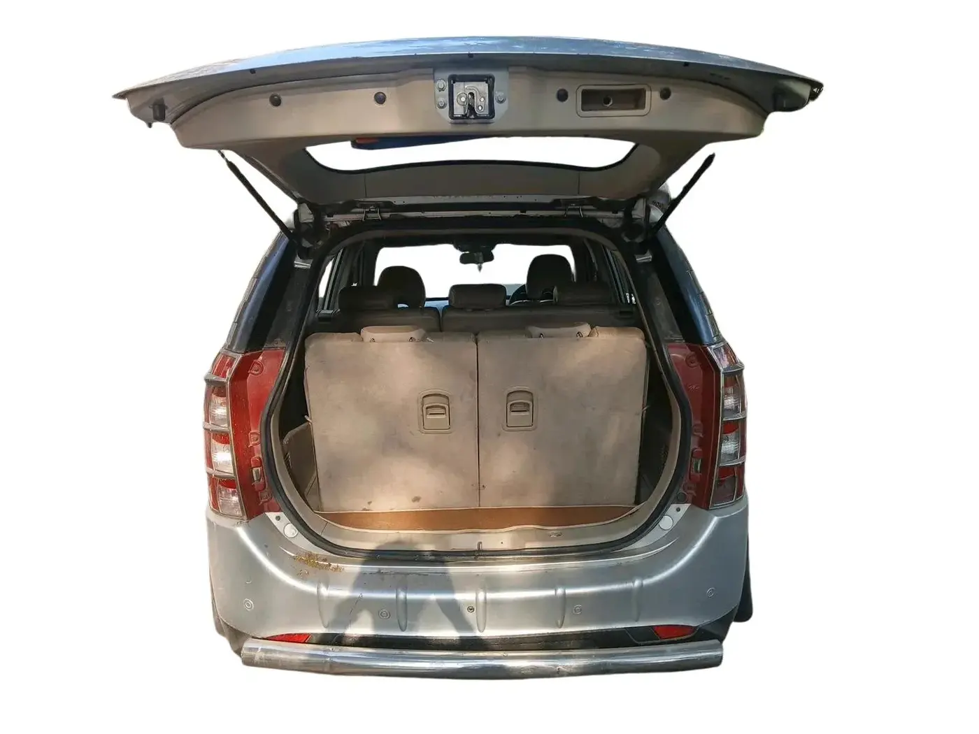 2015 Mahindra XUV500 W10, Diesel, Manual, 1,13,245 km, exterior