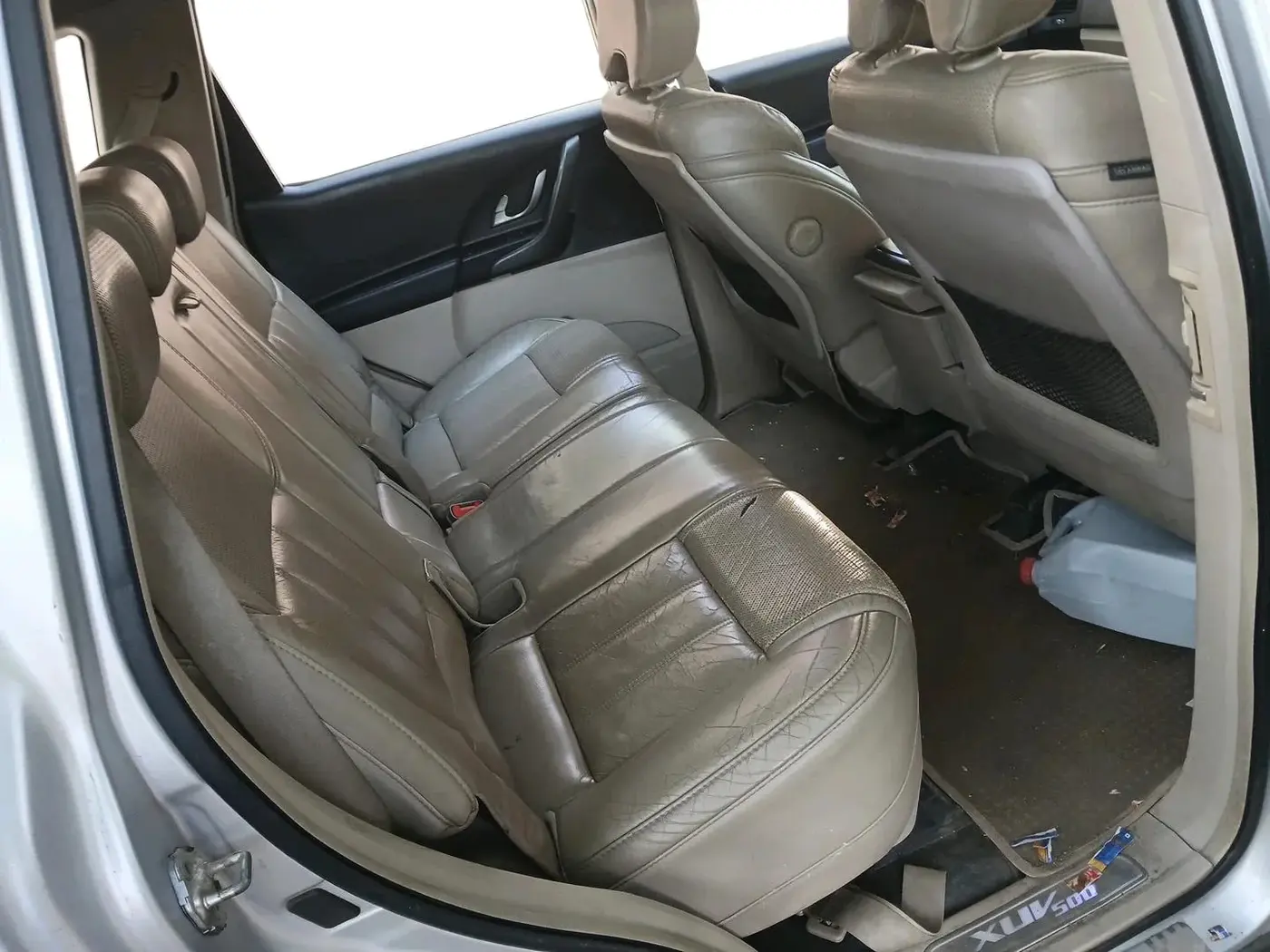 2015 Mahindra XUV500 W10, Diesel, Manual, 1,13,245 km, interior