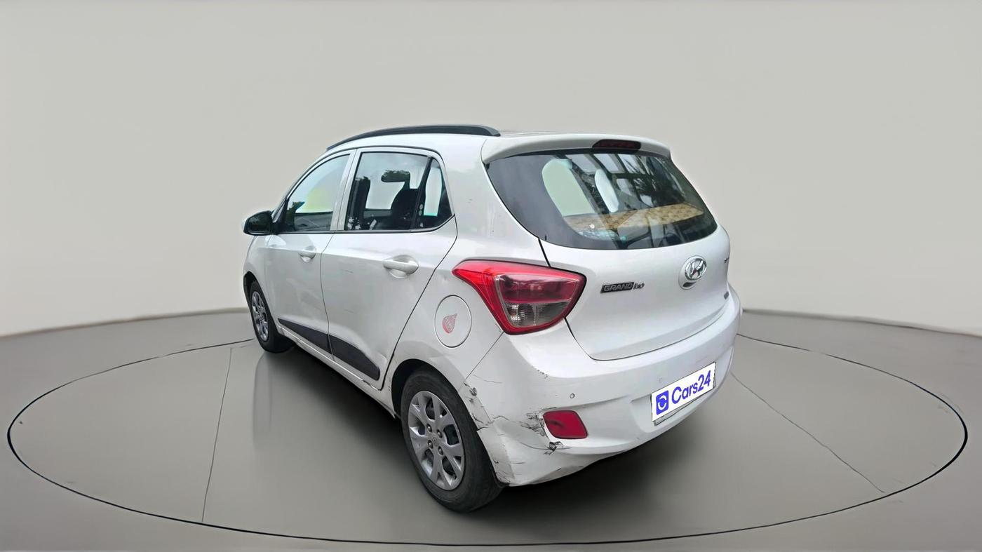 2016 Hyundai Grand i10 SPORTZ 1.2 KAPPA VTVT, CNG, Manual, 1,42,385 km, exterior