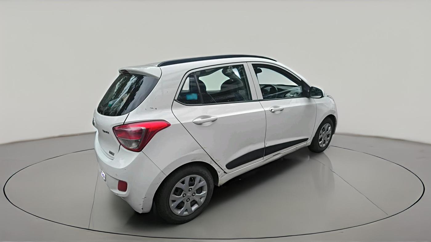 2016 Hyundai Grand i10 SPORTZ 1.2 KAPPA VTVT, CNG, Manual, 1,42,385 km, exterior
