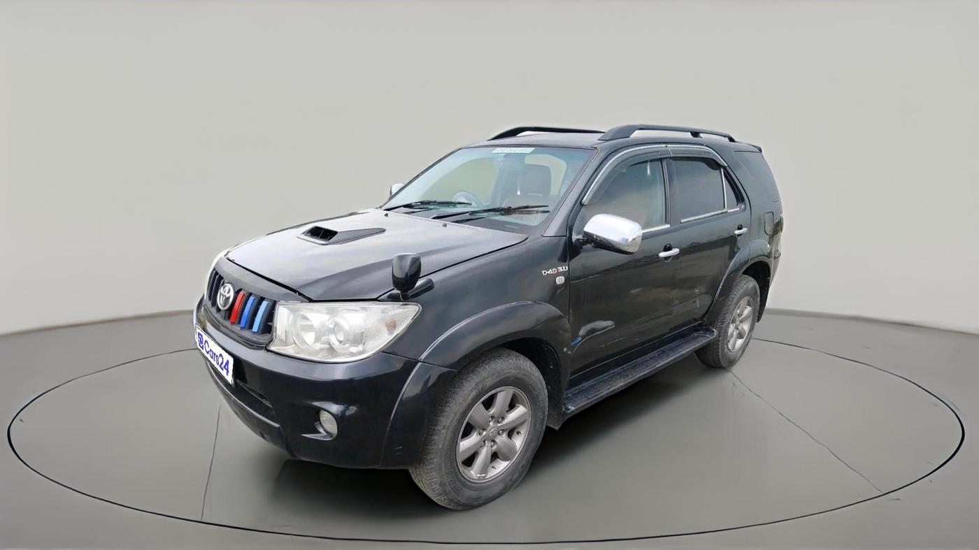 2011 Toyota Fortuner 3.0 4X4 MT, Diesel, Manual, 1,61,919 km, exterior