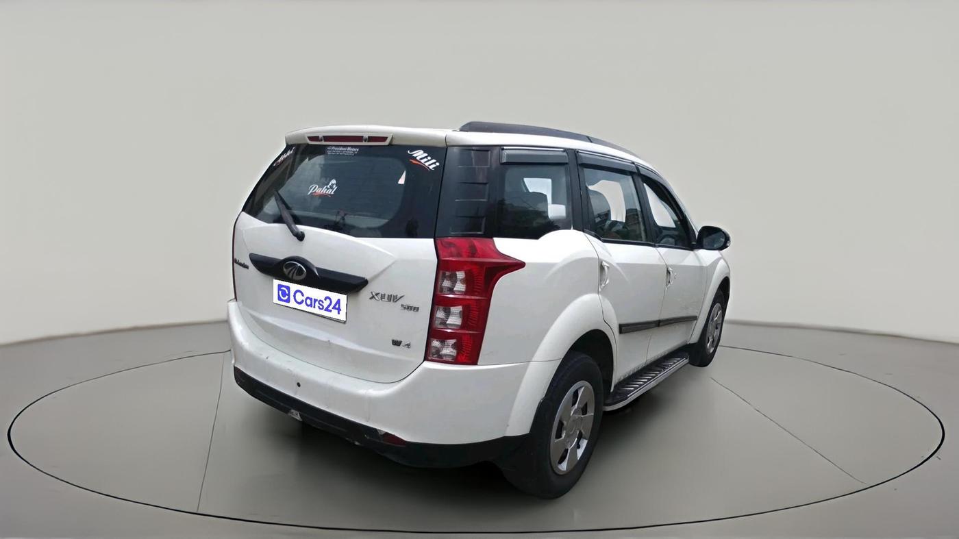 2015 Mahindra XUV500 W4, Diesel, Manual, 1,52,813 km, exterior