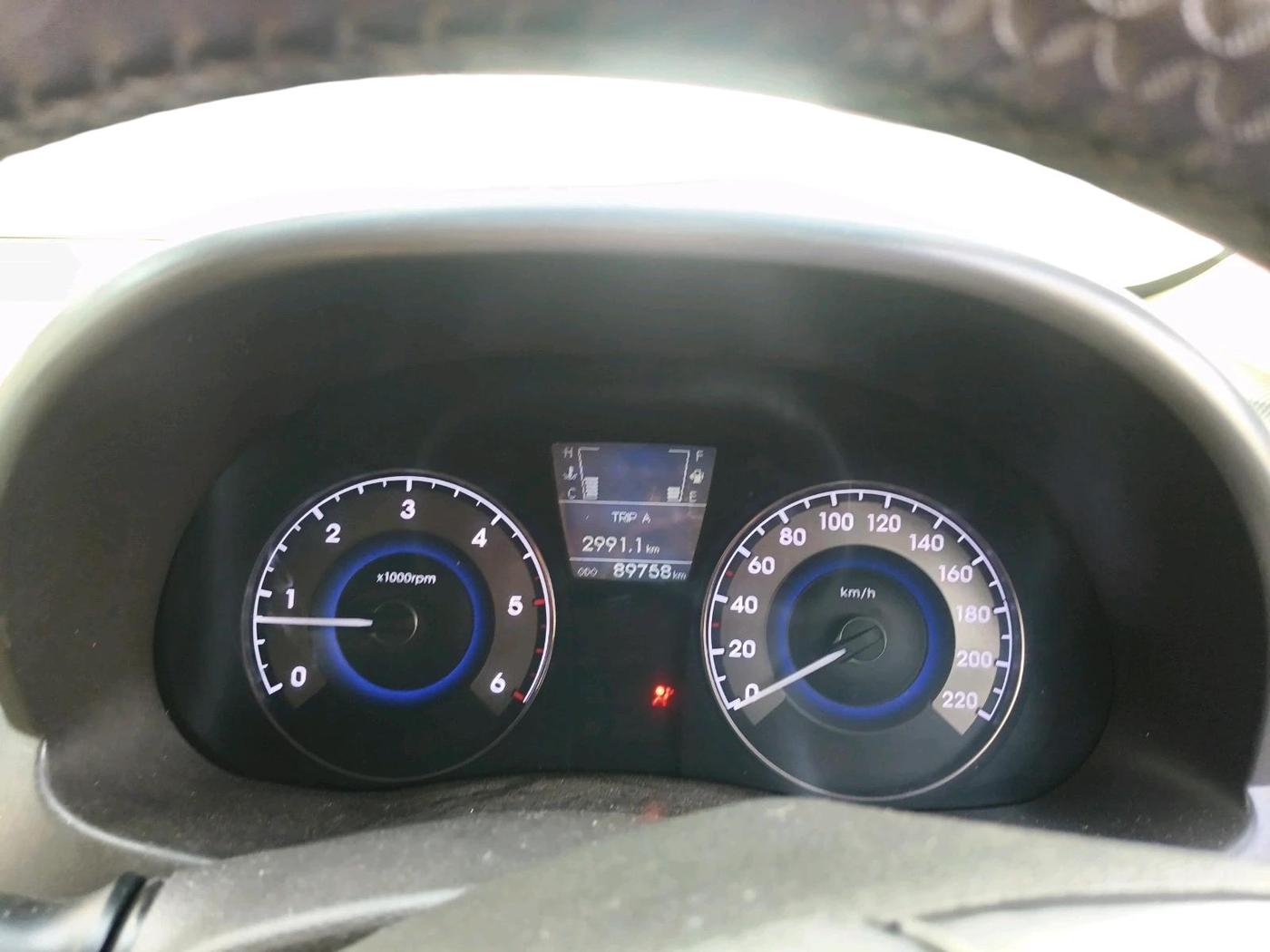 2015 Hyundai Verna FLUIDIC 1.6 CRDI SX 4S, Diesel, Manual, 89,758 km, interior