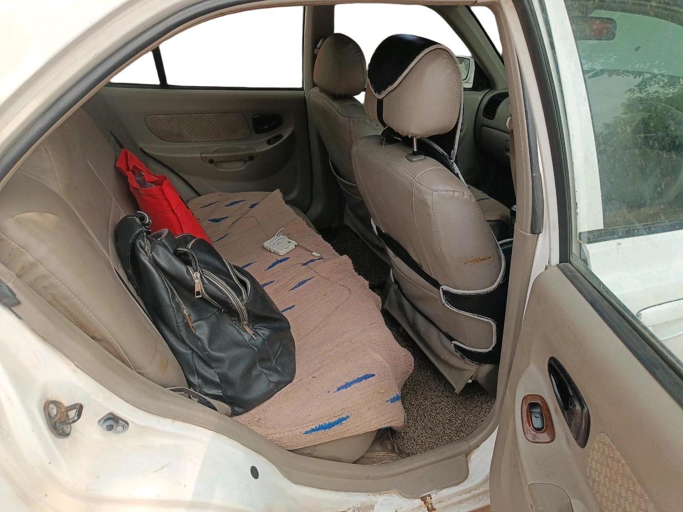 2011 Hyundai Accent GLE, CNG, Manual, 1,27,434 km, interior