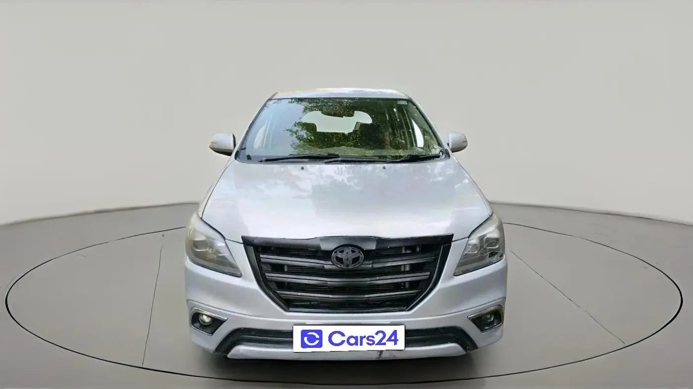 2014 Toyota Innova 2.5 VX 8 STR, Diesel, Manual, 1,83,921 km, exterior