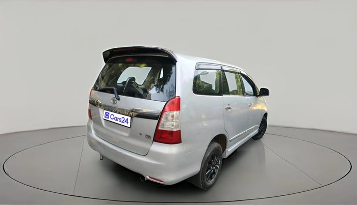 2014 Toyota Innova 2.5 VX 8 STR, Diesel, Manual, 1,83,921 km, exterior