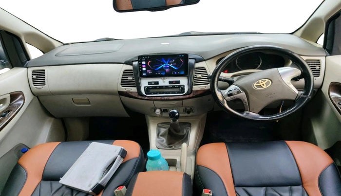 2014 Toyota Innova 2.5 VX 8 STR, Diesel, Manual, 1,83,921 km, interior