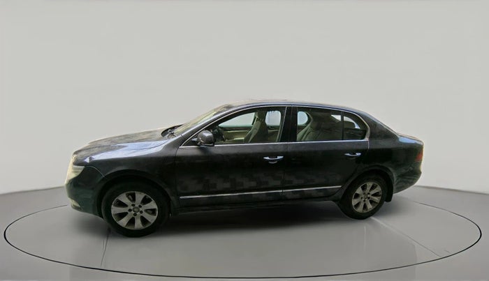 2011 Skoda Superb ELEGANCE 2.0 TDI CR AT, Diesel, Automatic, 1,35,174 km, exterior