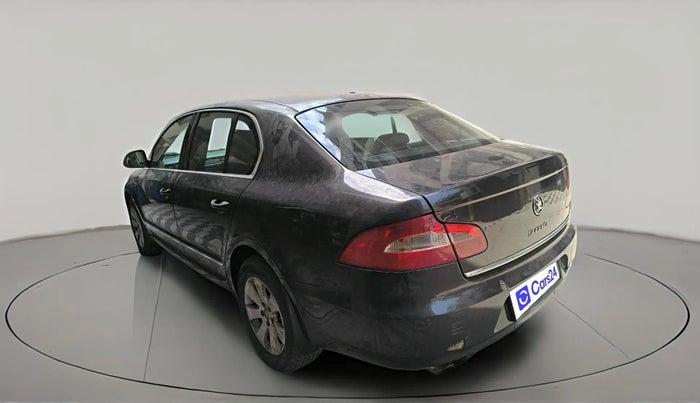 2011 Skoda Superb ELEGANCE 2.0 TDI CR AT, Diesel, Automatic, 1,35,174 km, exterior