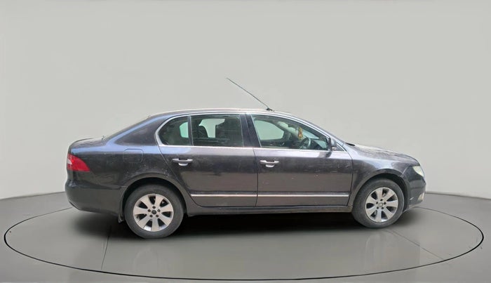 2011 Skoda Superb ELEGANCE 2.0 TDI CR AT, Diesel, Automatic, 1,35,174 km, exterior