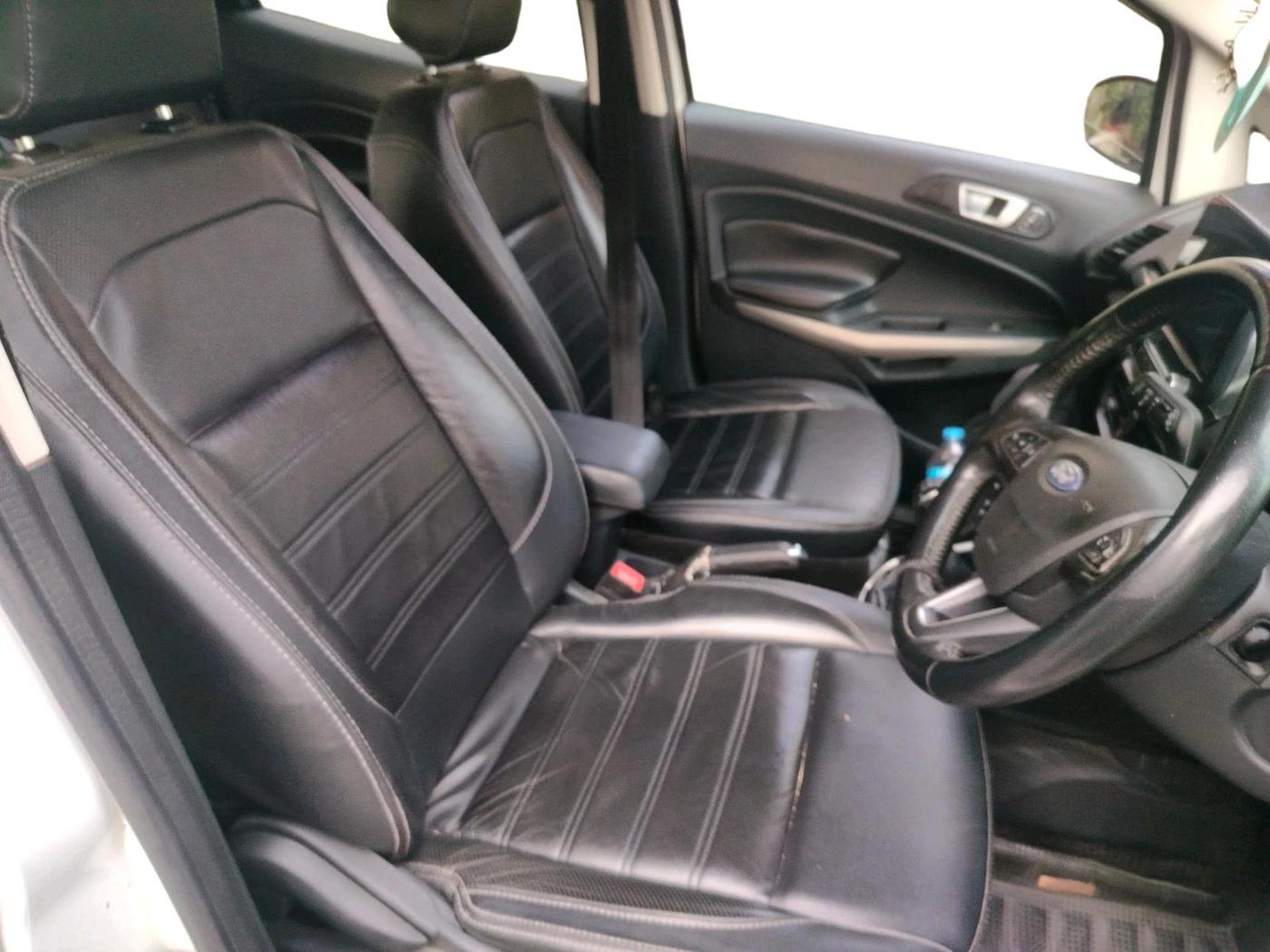 2018 Ford Ecosport TITANIUM + 1.5L DIESEL, Diesel, Manual, 82,981 km, interior