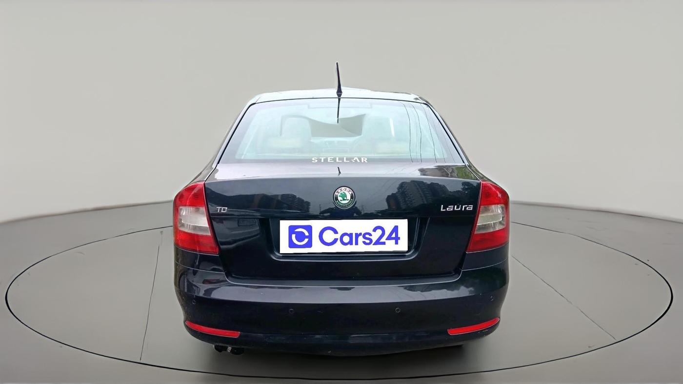 2012 Skoda Laura AMBIENTE 2.0 TDI CR AT, Diesel, Automatic, 2,36,967 km, exterior