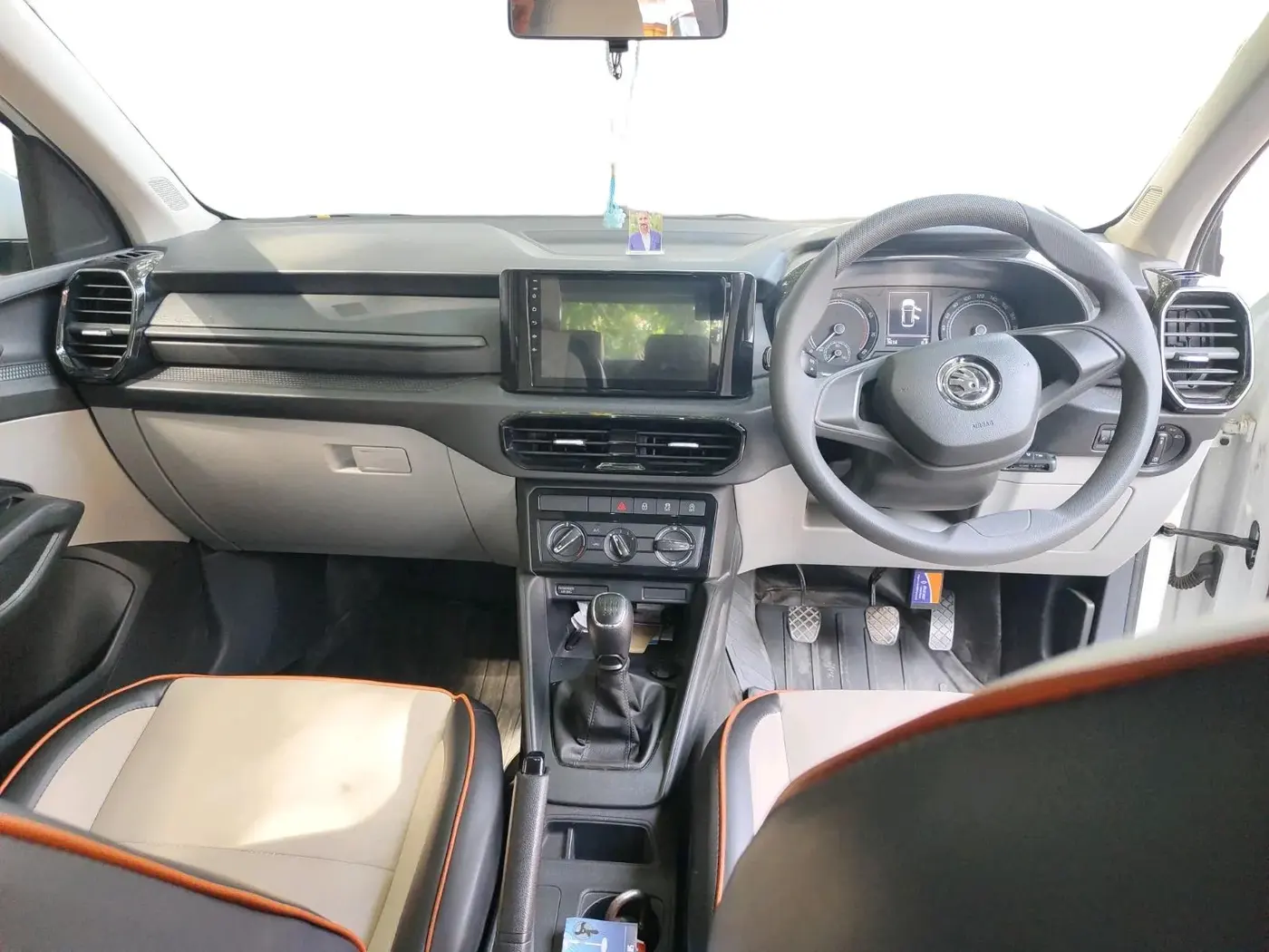 2025 Skoda Kylaq Classic, Petrol, Manual, 3,838 km, interior