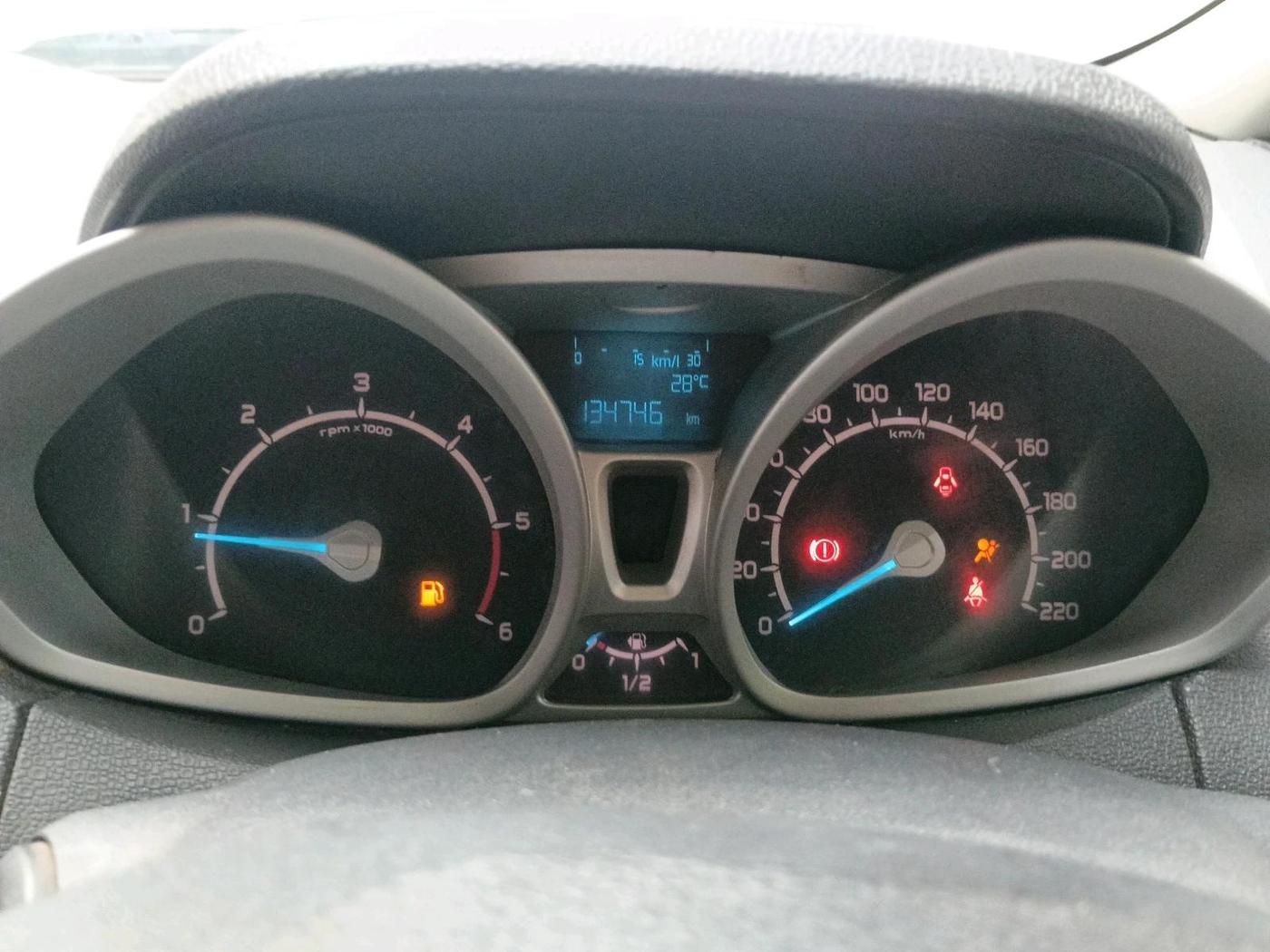 2014 Ford Ecosport TITANIUM 1.5L DIESEL, Diesel, Manual, 1,34,746 km, interior