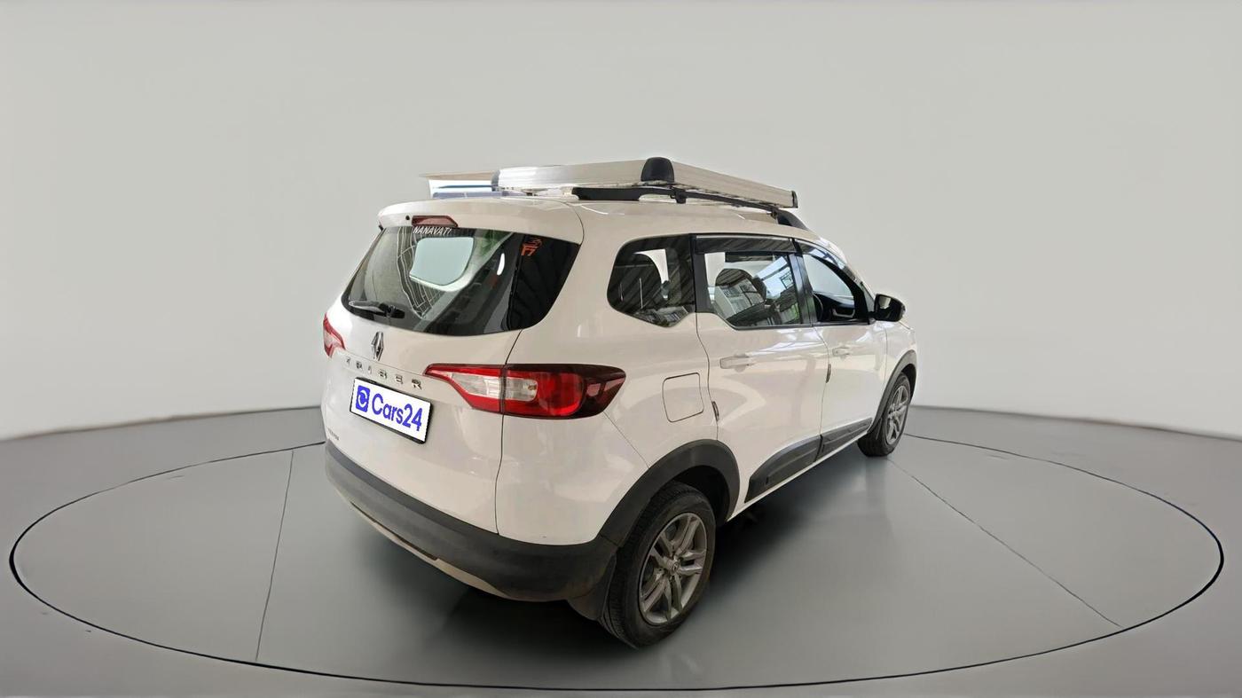 2022 Renault TRIBER RXZ AMT, Petrol, Automatic, 43,704 km, exterior
