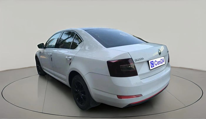 2014 Skoda Octavia AMBITION 2.0 TDI AT, Diesel, Automatic, 1,07,021 km, exterior