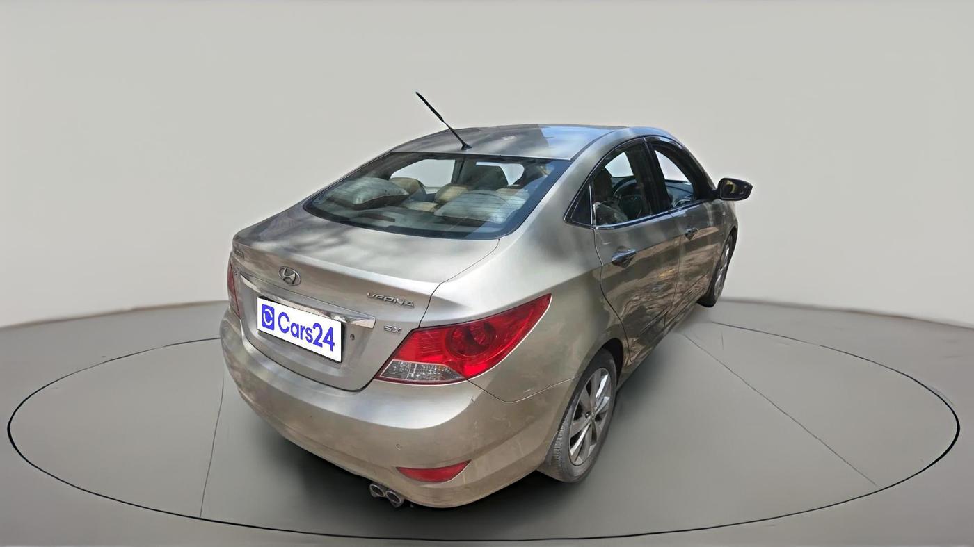 2014 Hyundai Verna FLUIDIC 1.6 VTVT SX, Petrol, Manual, 73,360 km, exterior
