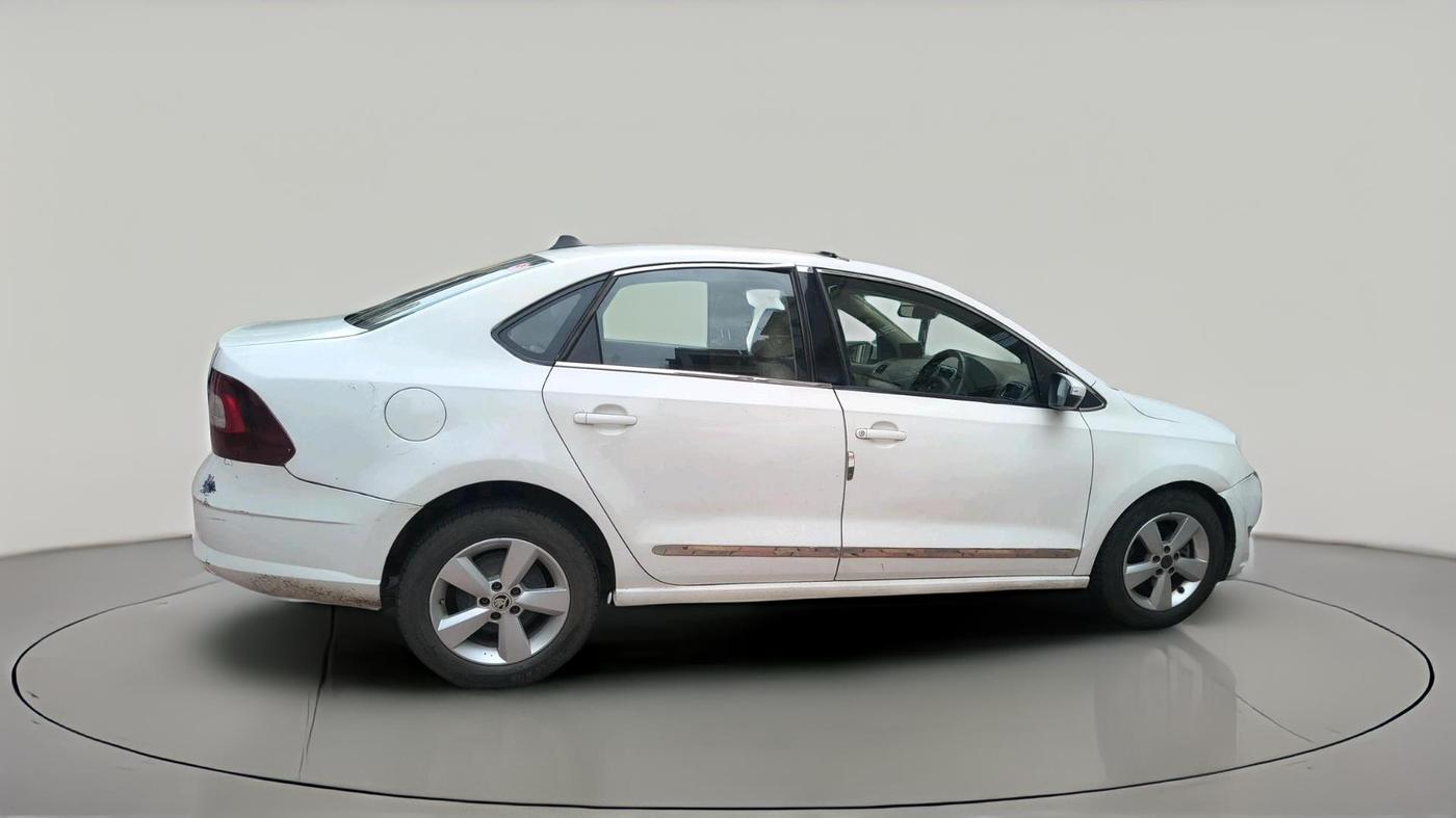 2016 Skoda Rapid 1.5 TDI CR STYLE PLUS AT, Diesel, Automatic, 2,37,867 km, exterior