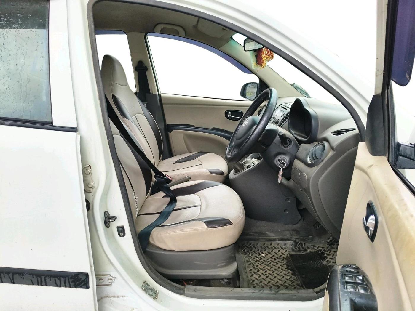 2011 Hyundai i10 SPORTZ 1.2, Petrol, Manual, 86,412 km, interior
