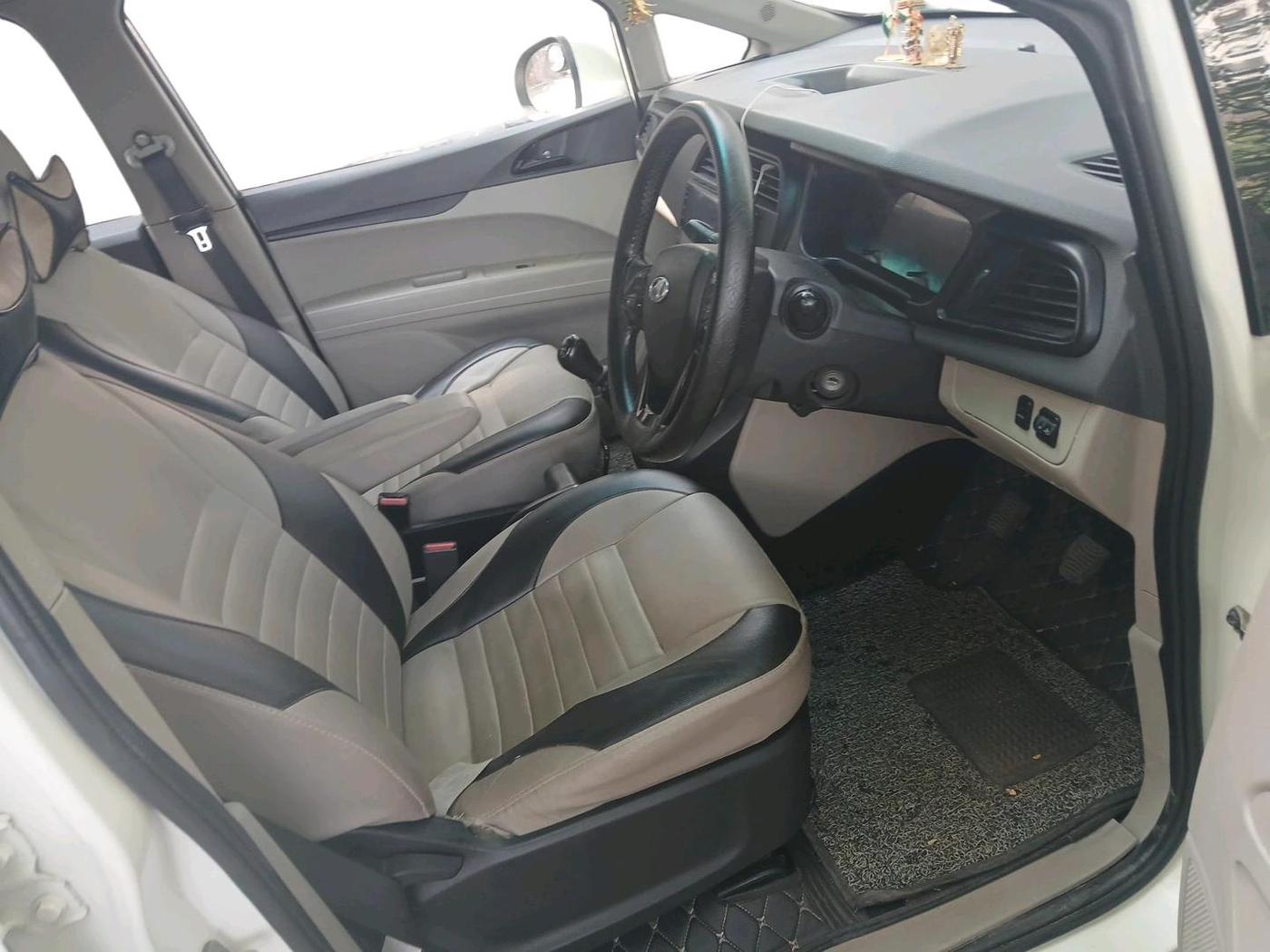 2020 Mahindra MARAZZO M2 8 STR, Diesel, Manual, 88,523 km, interior