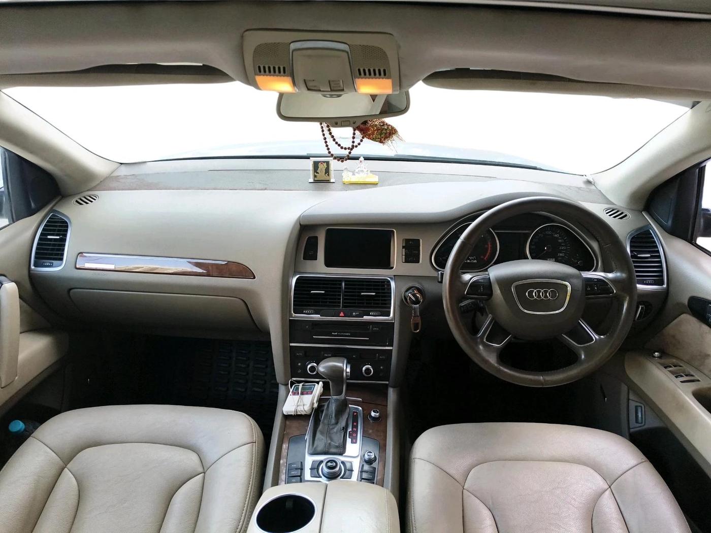 2012 Audi Q7 3.0 TDI QUATTRO, Diesel, Automatic, 1,30,365 km, interior