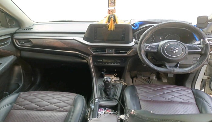 2022 Maruti BREZZA VXI SMART HYBRID, Petrol, Manual, 61,241 km, interior