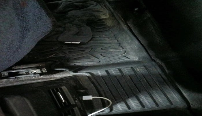 2022 Maruti BREZZA VXI SMART HYBRID, Petrol, Manual, 61,241 km, interior