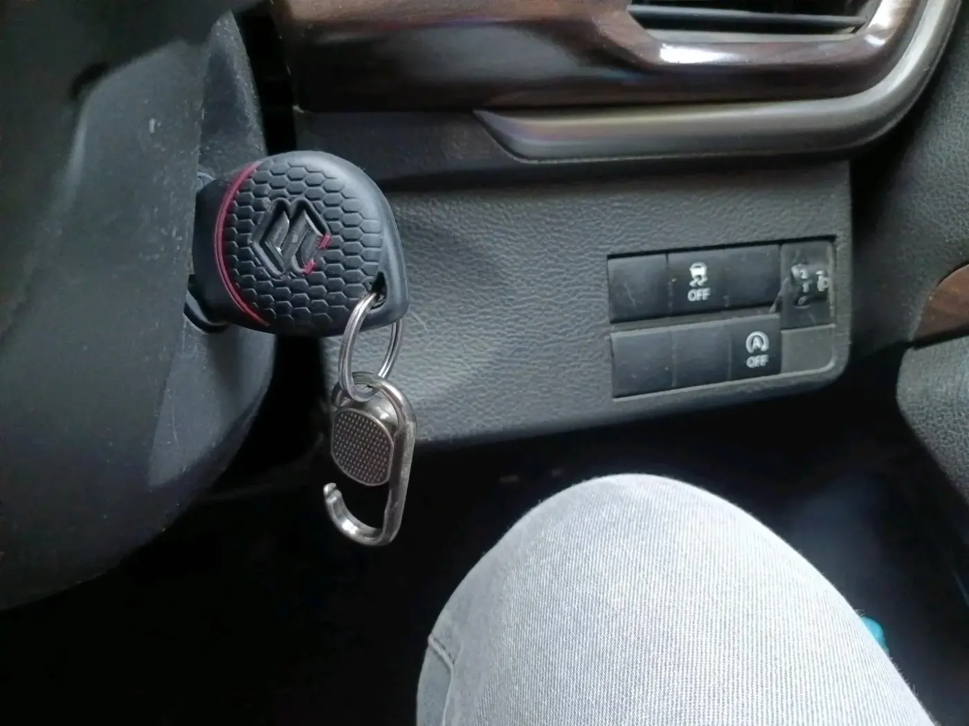 2022 Maruti BREZZA VXI SMART HYBRID, Petrol, Manual, 61,241 km, interior