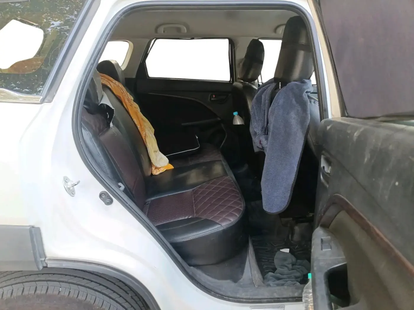 2022 Maruti BREZZA VXI SMART HYBRID, Petrol, Manual, 61,241 km, interior