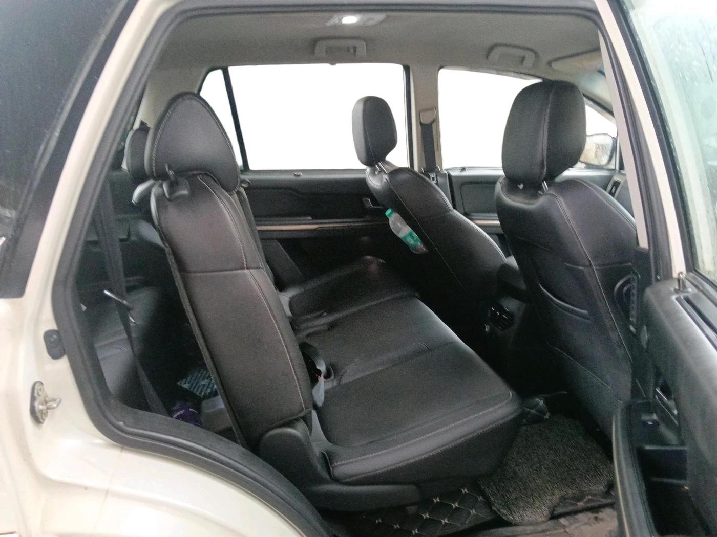 2018 Tata Hexa XT 4X2 7 STR, Diesel, Manual, 1,06,964 km, interior
