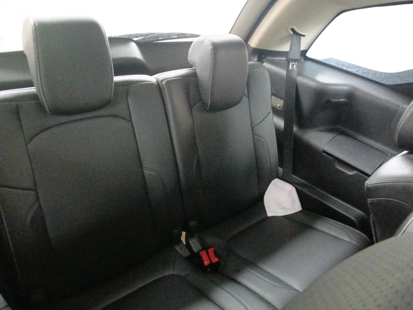 2018 Tata Hexa XT 4X2 7 STR, Diesel, Manual, 1,06,964 km, interior