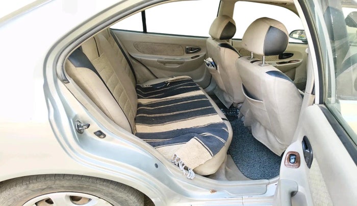 2012 Hyundai Accent GLE, CNG, Manual, 1,65,567 km, interior