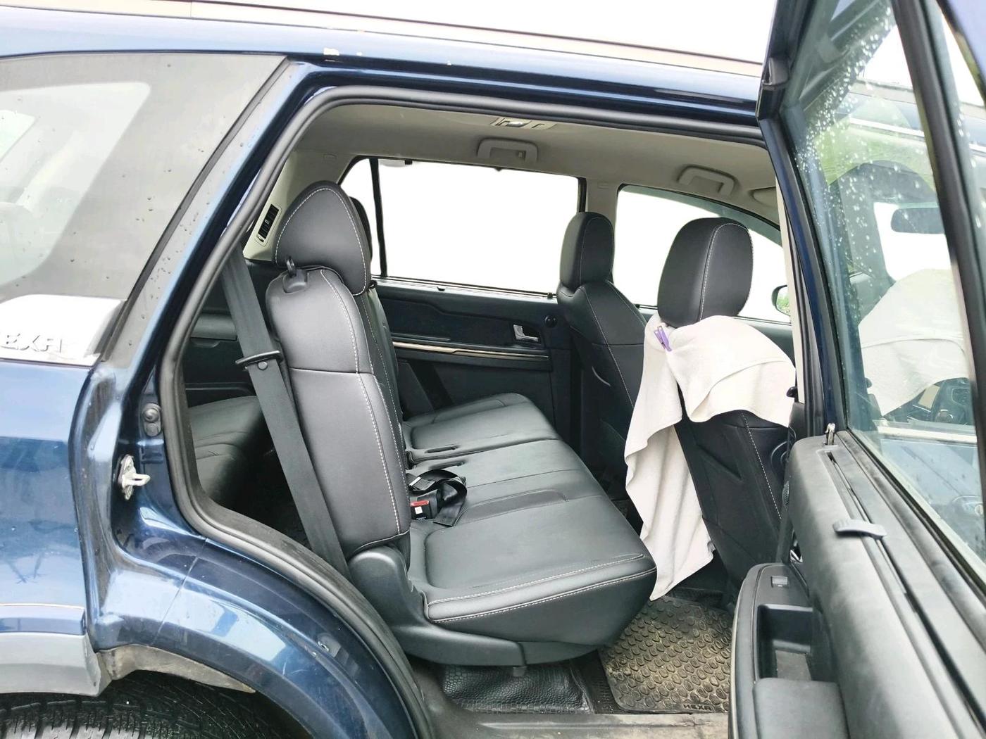 2018 Tata Hexa XTA 4X2 7 STR, Diesel, Automatic, 63,662 km, interior
