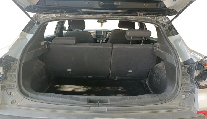 2021 Renault Kiger RXT MT, Petrol, Manual, 83,328 km, exterior