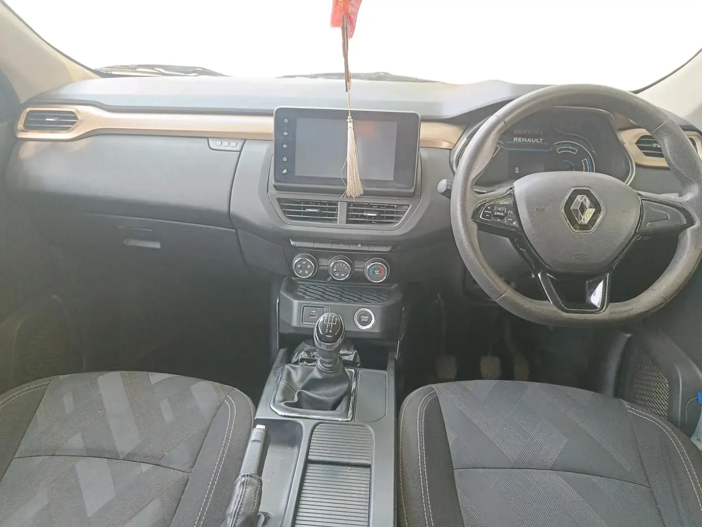 2021 Renault Kiger RXT MT, Petrol, Manual, 83,328 km, interior