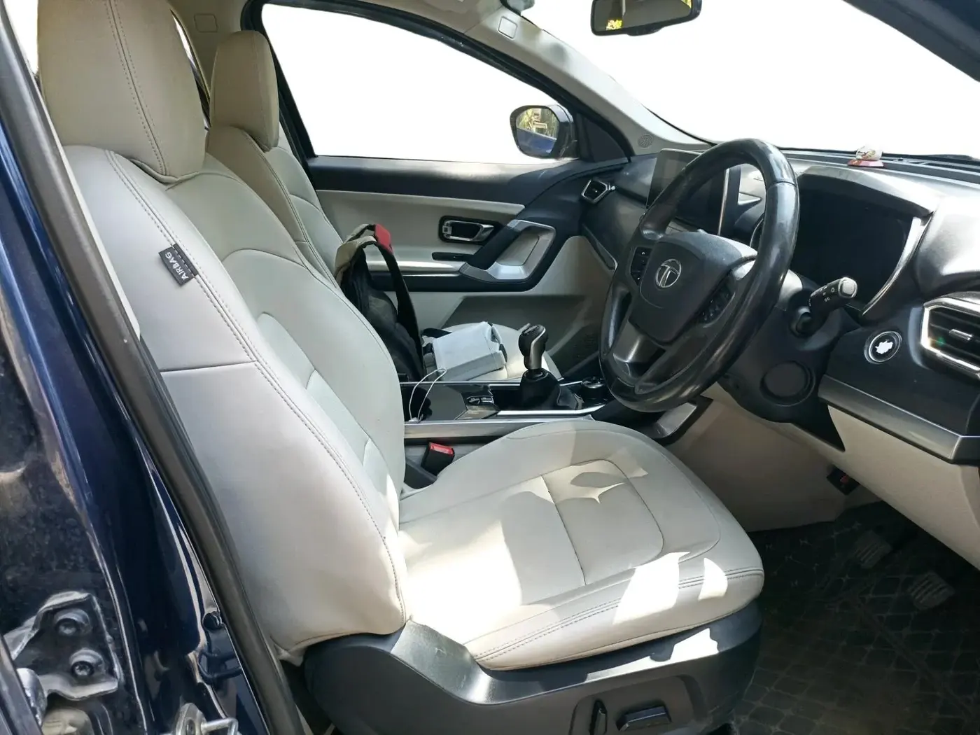 2021 Tata Safari XZ PLUS, Diesel, Manual, 1,10,044 km, interior