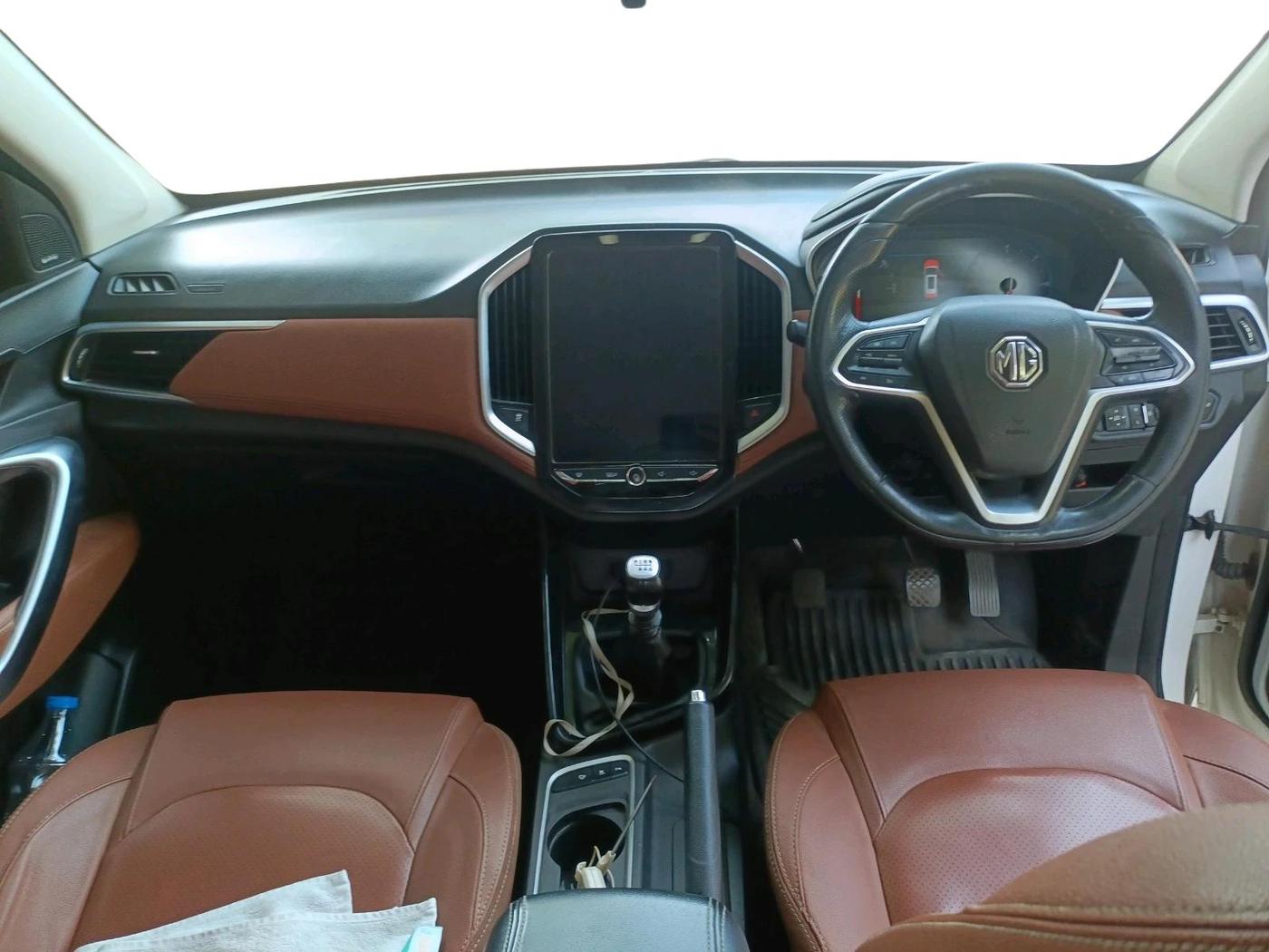 2020 MG HECTOR PLUS SHARP 2.0 DIESEL TURBO MT 6-STR, Diesel, Manual, 1,76,275 km, interior