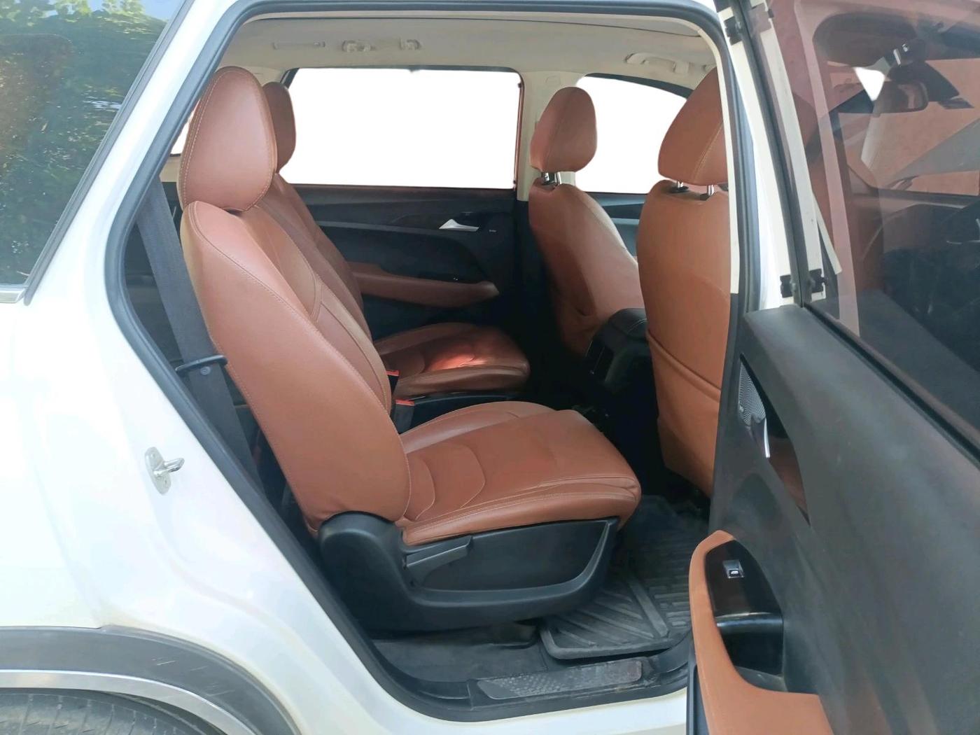 2020 MG HECTOR PLUS SHARP 2.0 DIESEL TURBO MT 6-STR, Diesel, Manual, 1,76,275 km, interior