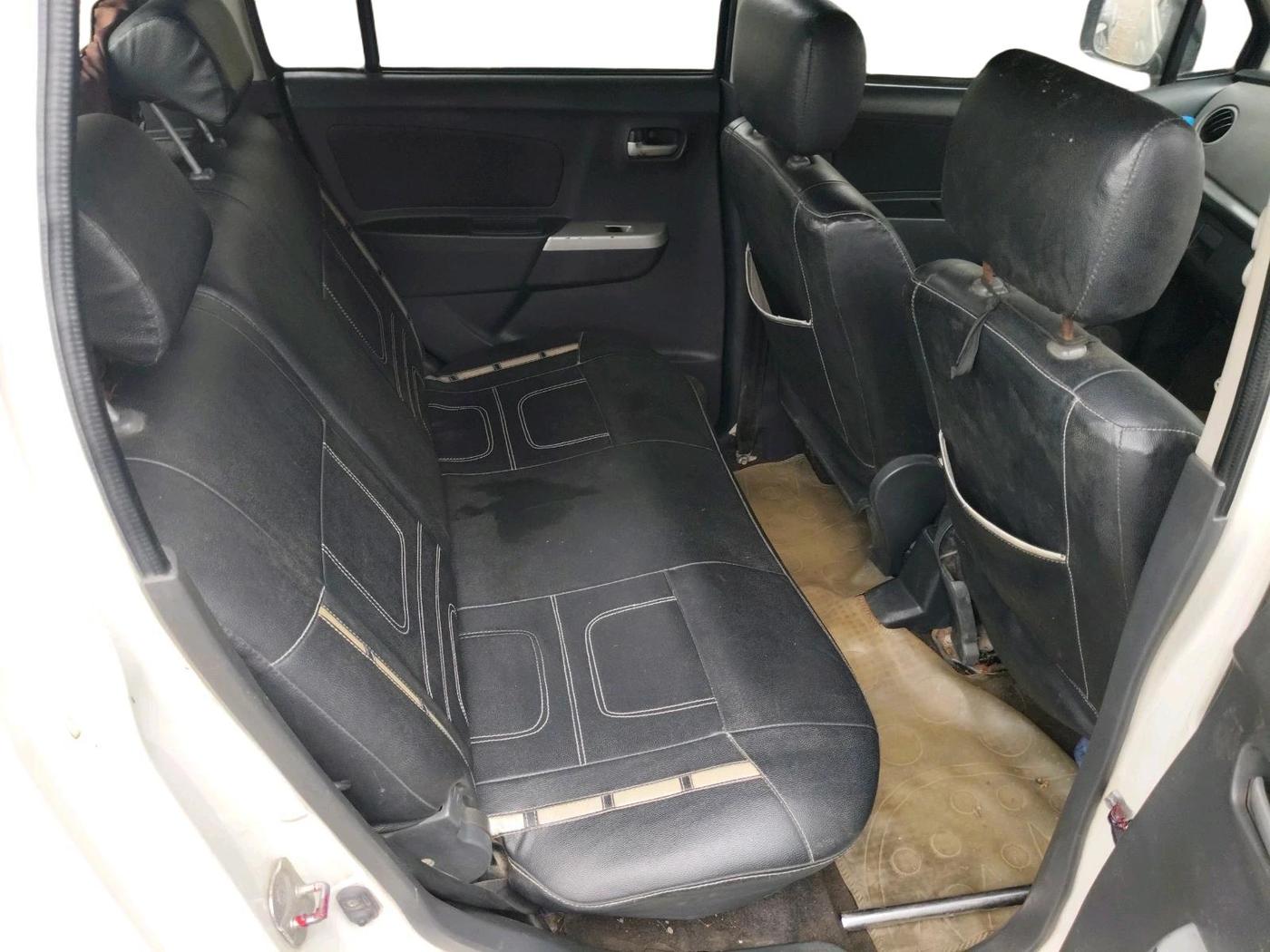 2012 Maruti Wagon R 1.0 VXI, Petrol, Manual, 1,35,896 km, interior