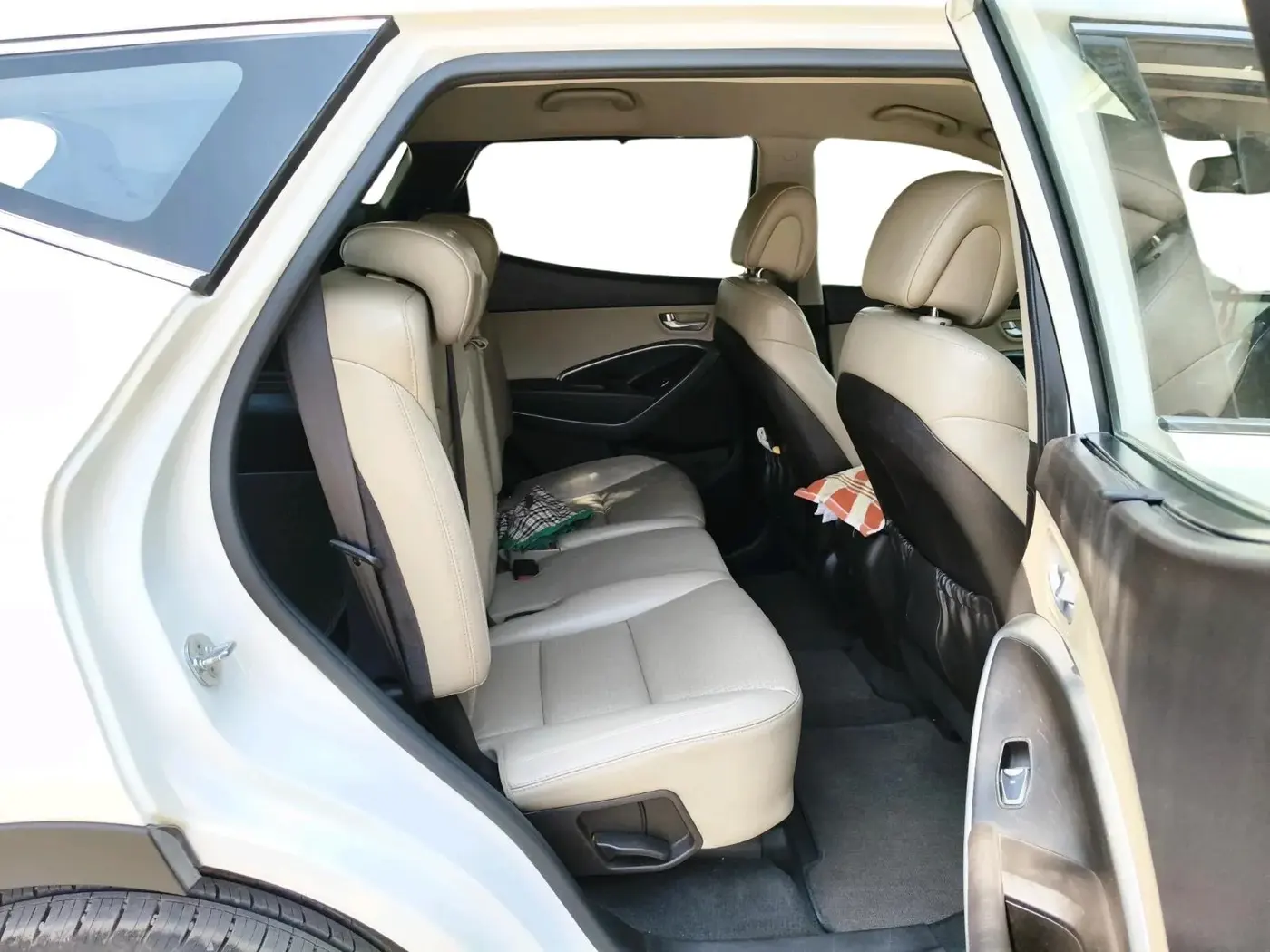 2015 Hyundai Santa Fe 2 WD AT, Diesel, Automatic, 1,25,153 km, interior