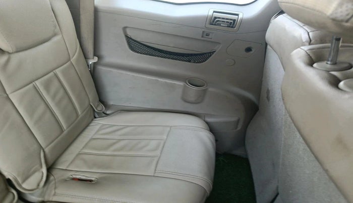 2018 Mahindra XUV500 W6, Diesel, Manual, 1,82,712 km, interior