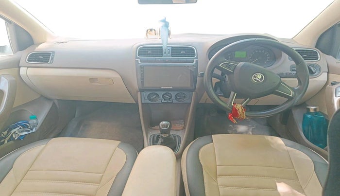 2014 Skoda Rapid AMBITION 1.6 TDI CR MT, Diesel, Manual, 79,289 km, interior